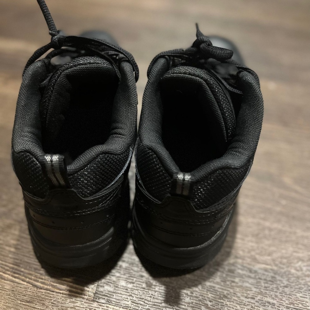 New balance shoes